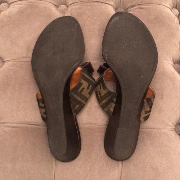 Fendi - Picture 3 of 4